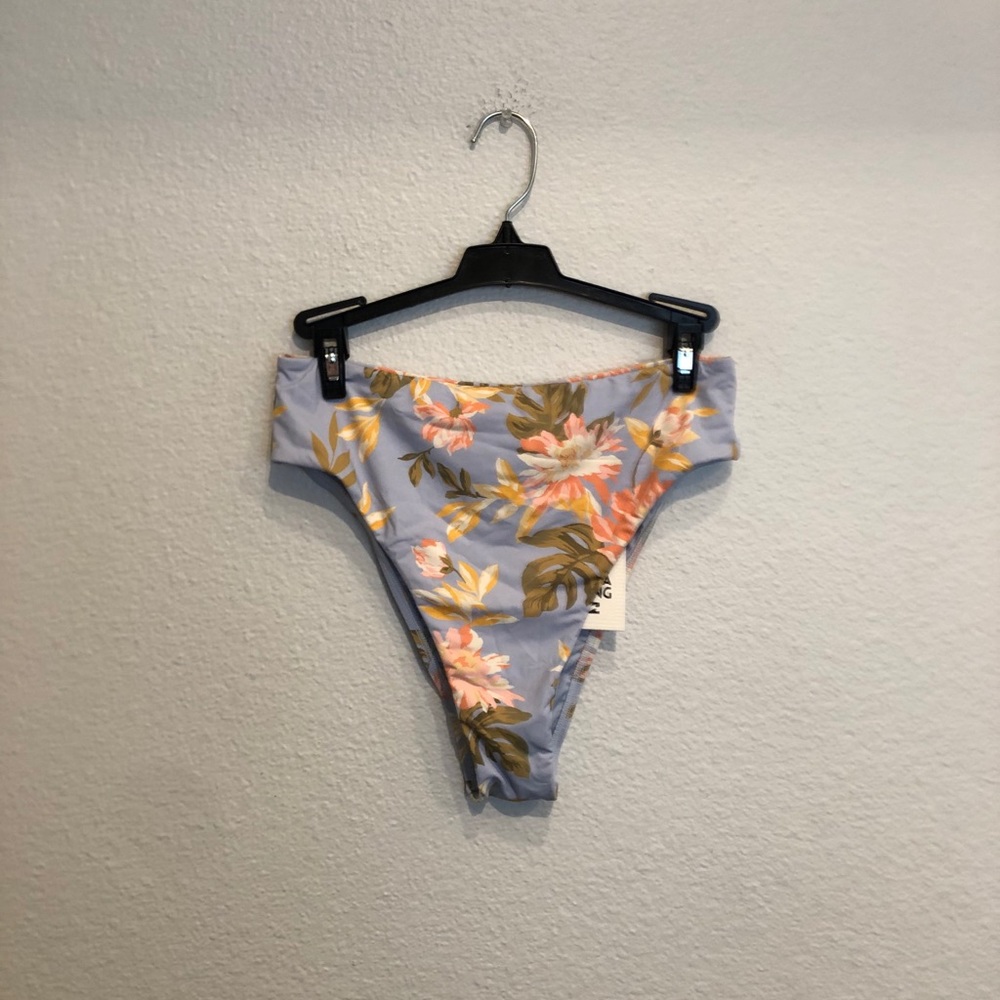 🆕 NWT Billabong blue tropical print high waisted cheeky bikini